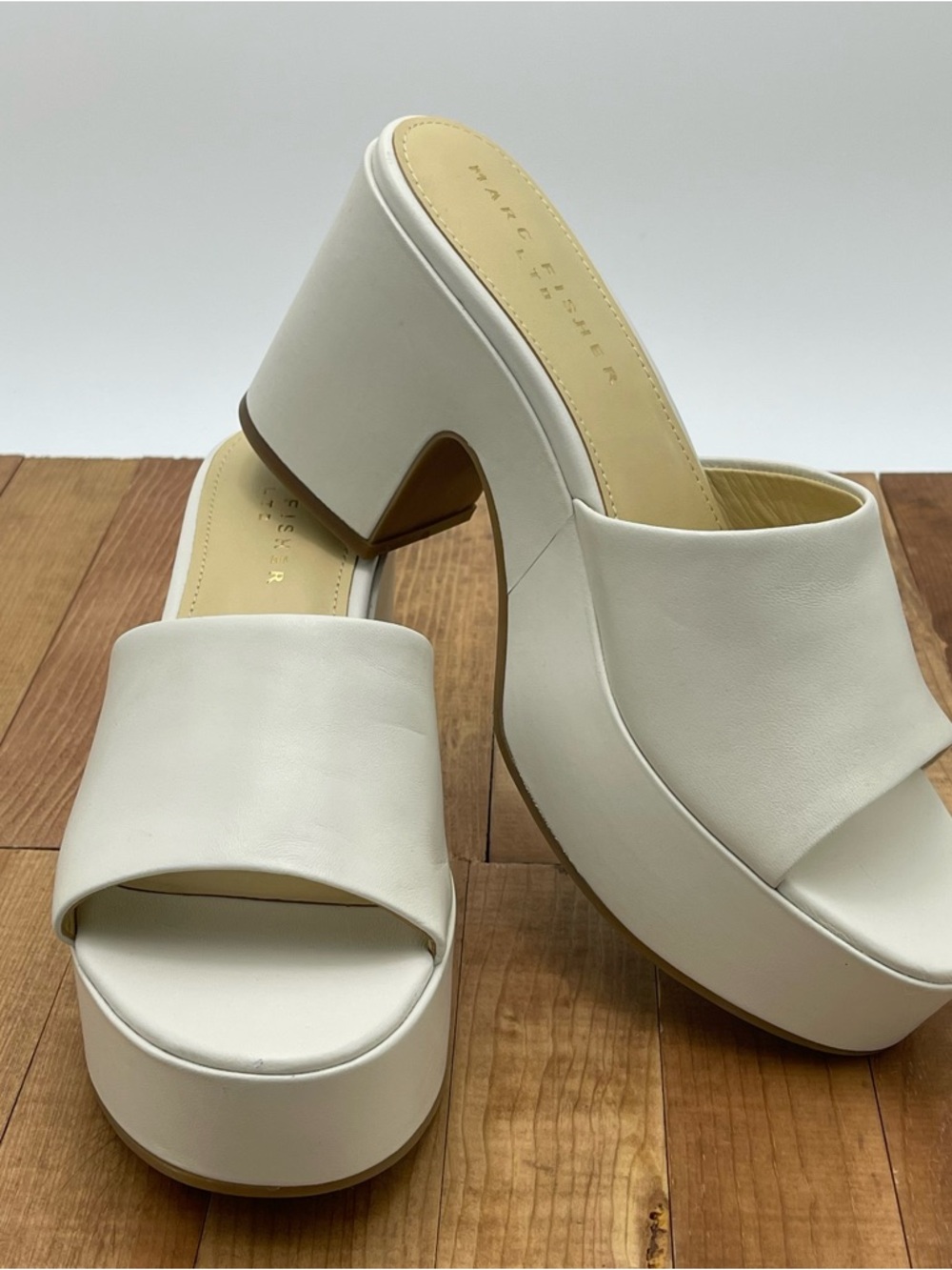 Marc Fisher LTD -SZ9.5M-Forina Platform Slide Sandals in white -MSRP $140